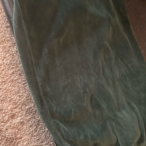 NWT Suzie Kondi Giorgi Jumpsuit in Basil Green Velour Jumpsuit Medium - Picture 6 of 7